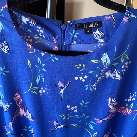 Pretty Vacant Tea Dress with Bird design - Picture 2 of 5